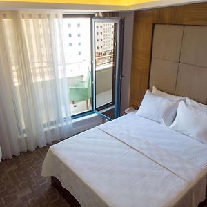 Deluxe Dreibettzimmer